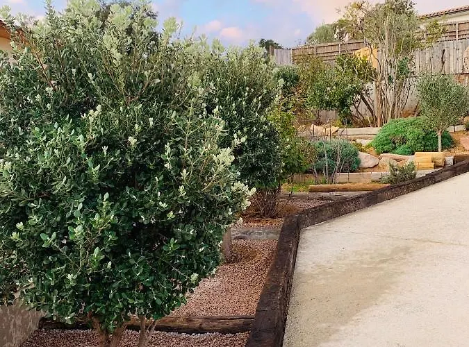 Senteurs Du Maquis Гостевой дом